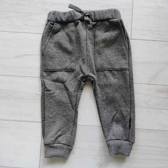 VOLCOM Baby NEW Pullover Hoodie, Puffer Vest & Sweatpants - Picture 13 of 13